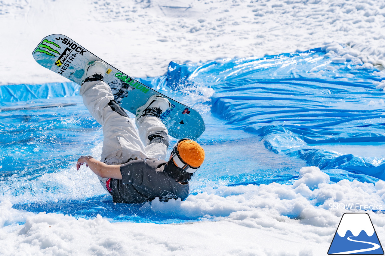 富良野スキー場｜春は楽しいイベントが盛りだくさん！世界で活躍するアスリートと一緒に『Snow Action 2023』＆ 第10回池渡り『Pond Skimming』レポート♪